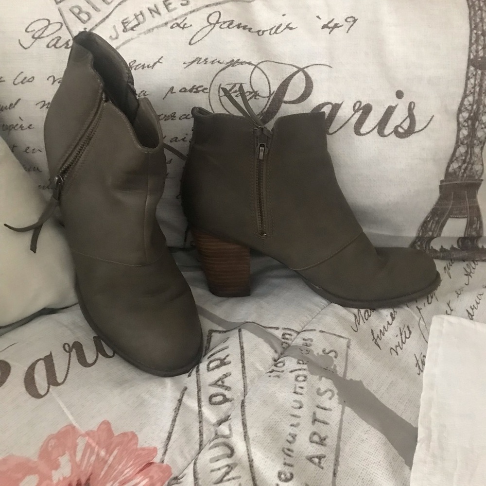 American Eagle 🦅 woman’s 🥾 boots